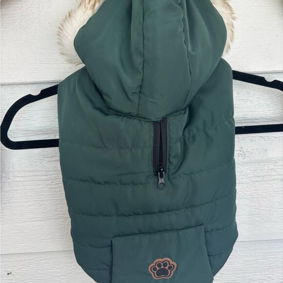 Green Dog Puffer Jacket with Hood  size M/L - Picture 3 of 4